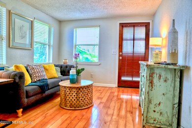 Living ARea 8 (use)
