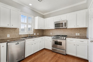 1014 Rochow St, Houston, TX 77019 - photo 4