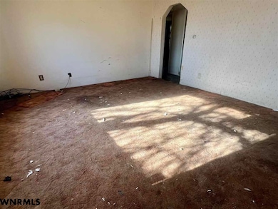 1001 W Overland, Scottsbluff, NE 69361 - photo 2