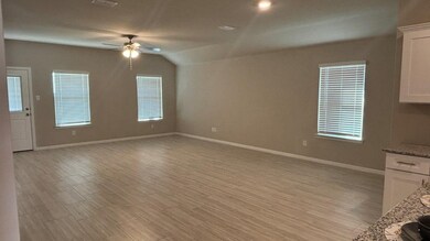 9465 Mint Hill Dr, Fort Worth, TX 76108 - photo 4