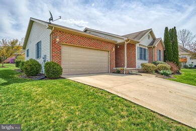 230 Kingsgate Ct unit 23, Gettysburg, PA 17325 - photo 3