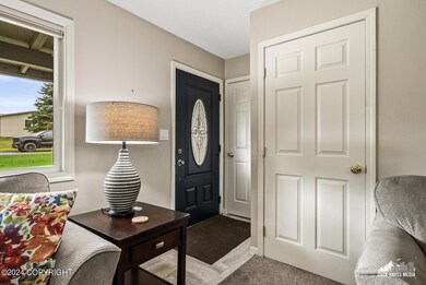 Entry w newer Pella front door