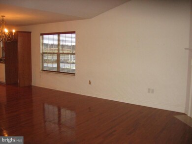 103 Goldenfield Dr, Lancaster, PA 17603 - photo 4