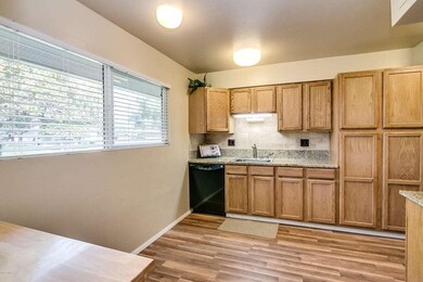 9866 W Country Club Ct, Sun City, AZ 85373 - photo 5