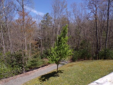 VIEW TO DRIVE WAY