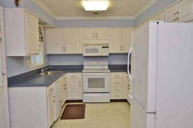 ADDITIONAL VIEW OF KITCHEN