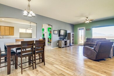 8263 N Willow View Drive