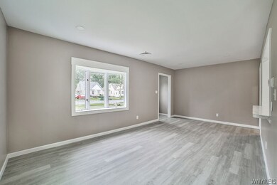 486 E Stenzil St, North Tonawanda, NY 14120 - photo 6