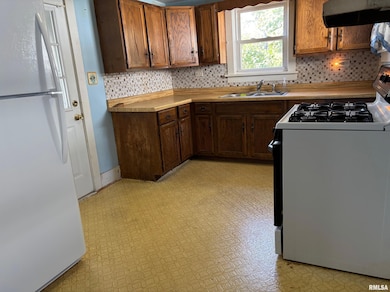 1123 N Rutledge St, Springfield, IL 62702 - photo 7