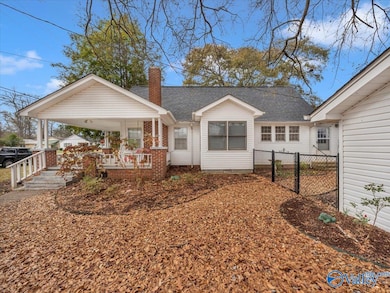 112 W Cherry St, Scottsboro, AL 35768 - photo 3