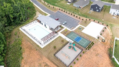 69 Marblewood St, Greenville, SC 29605 - photo 2