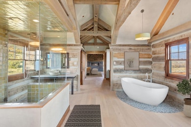 d85135ef8216b06b01c5933af6d86865a6622aee