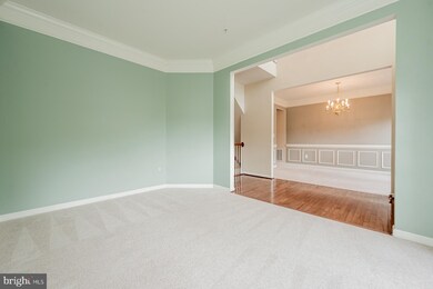 9916 Farm Pond Rd, Laurel, MD 20708 - photo 4