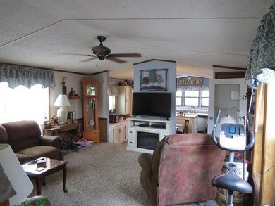 06 living room