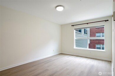 621 5th Ave N unit 103, Seattle, WA 98109 - photo 4