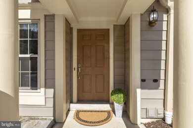 5711 Mayfair Manor Dr, Rockville, MD 20852 - photo 2