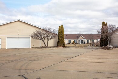 4305 Autumn Ridge Rd unit 201, Cedar Falls, IA 50613 - photo 4