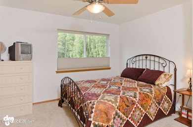 [photo 2194300] Bedroom 1