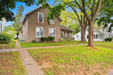 118 W 6th St, Kaukauna, WI 54130 - photo 2