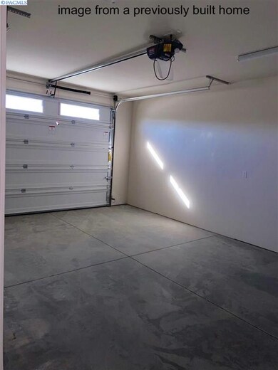 528 S Quillan Ct, Kennewick, WA 99336 - photo 3