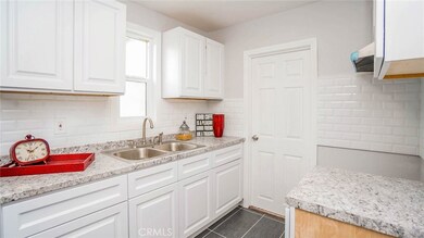 1284 E 127th St, Los Angeles, CA 90059 - photo 6