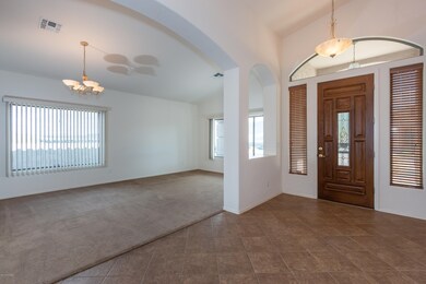 Entry & Dining