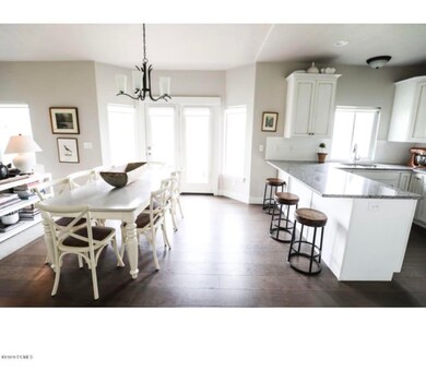 Listing_453916_Photo_6