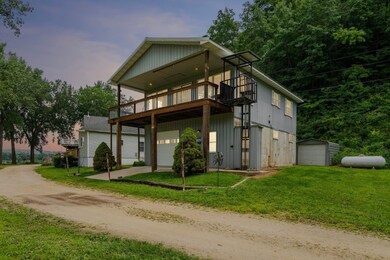 25552 Dawn Cir, Sherrill, IA 52073 - photo 3