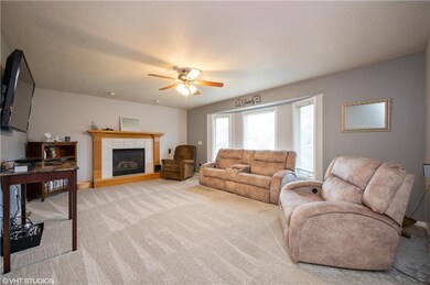 1st floor living room w/bay window