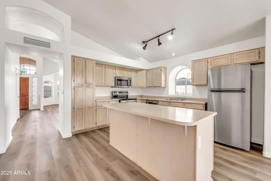 4811 W Oakland St-13