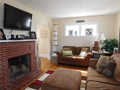 25 Dixwell Ave, Cranston, RI 02910 - photo 4