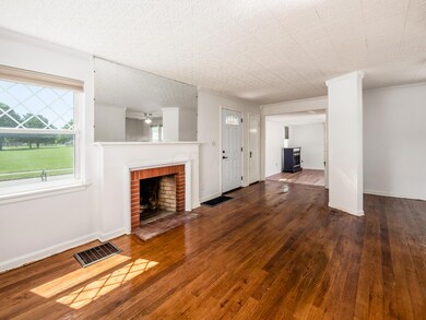 FORMAL LIVING ROOM