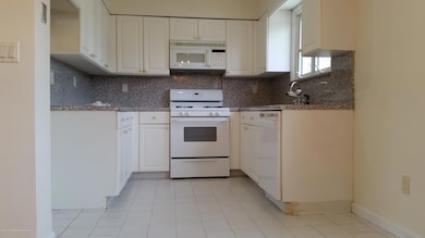 40 Amelia Ct, Staten Island, NY 10310 - photo 3