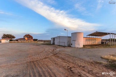 5639 Johnson Rd, Iowa Park, TX 76367 - photo 4