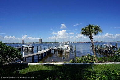 Dock