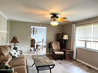 3423 Redbud 16