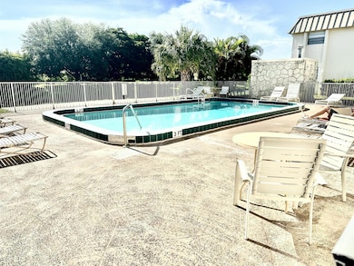 10821 N Military Trail unit 21D, Palm Beach Gardens, FL 33410 - photo 3