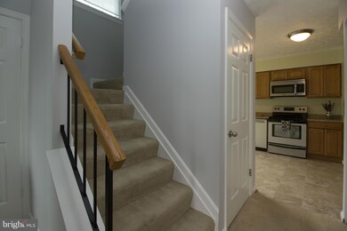 14012 Grumble Jones Ct unit A, Centreville, VA 20121 - photo 5