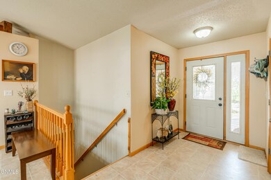 2122 Sommer Dr N, Mandan, ND 58554 - photo 3