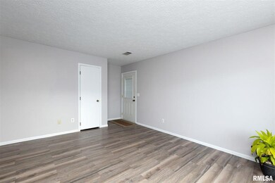 2019 E 38th Street Place unit 1B, Davenport, IA 52807 - photo 7