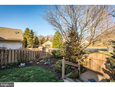 24 Sugar Knoll Dr unit 24, Devon, PA 19333 - photo 2