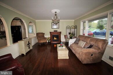 7905 Runnymeade Dr, Frederick, MD 21702 - photo 3