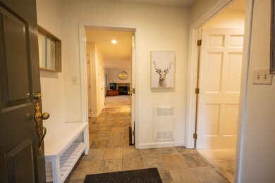 90 Kingfisher Rd unit 2A, Quechee, VT 05059 - photo 4