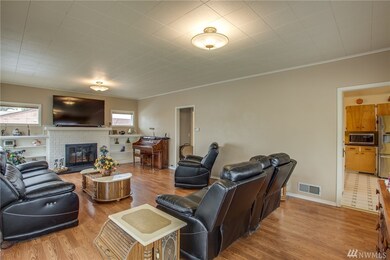 431 7th St NE, East Wenatchee, WA 98802 - photo 7