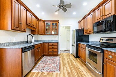 23 Wiltshire Place unit 1, Camden, ME 04843 - photo 5