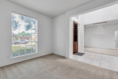 8818 Apple Mill Dr, Houston, TX 77095 - photo 7