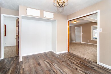 204 S 3rd-5