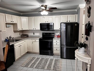 20 Heaths Ct unit 301, Lynn, MA 01905 - photo 2