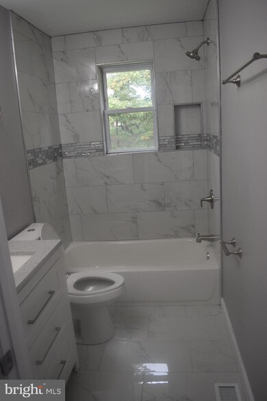 7904 Pinewood Dr, Clinton, MD 20735 - photo 7