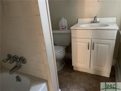 413 E Huntingdon St unit B, Savannah, GA 31401 - photo 4